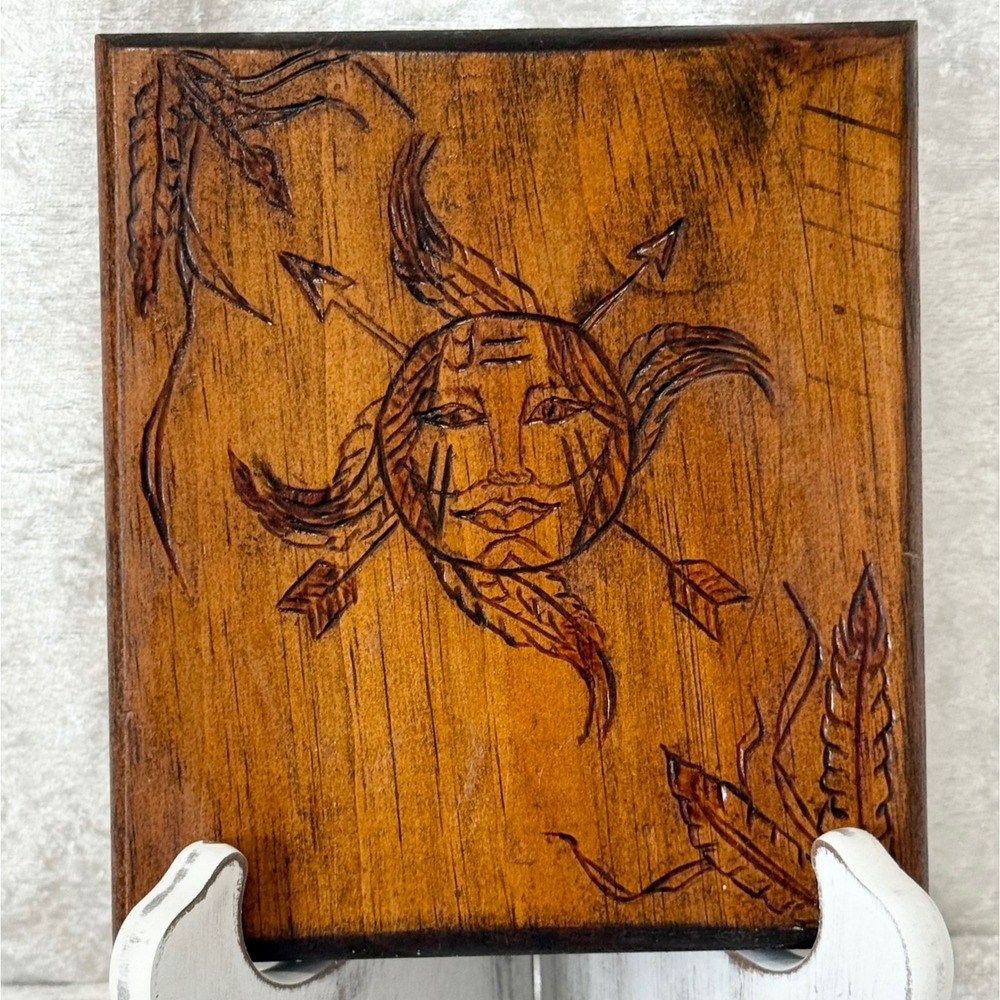 Hand Carved Wood Wall Art Sun Face‎ Feathers Arrows Native American Style 2003